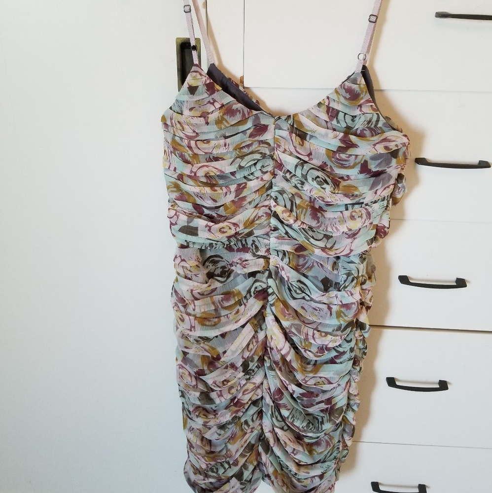 Boston  Proper  floral scrunch dress size 6 - Picture 3 of 5